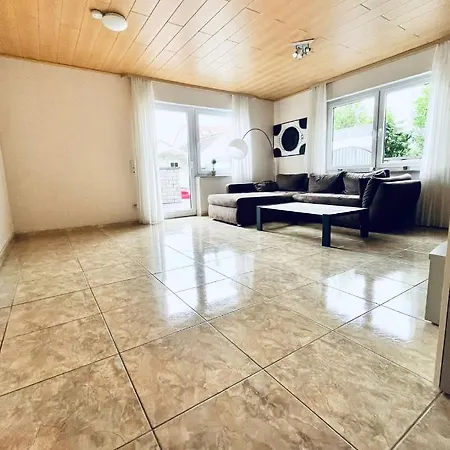 Moderne Ruhige Ferienwohnung - Fewo Jahrsfeld Appartement Strassenhaus