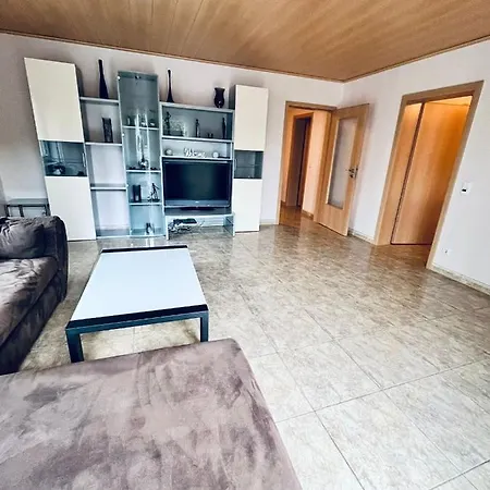 Moderne Ruhige Ferienwohnung - Fewo Jahrsfeld Appartement Strassenhaus