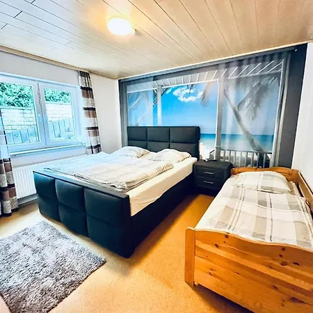 Moderne Ruhige Ferienwohnung - Fewo Jahrsfeld Appartement *